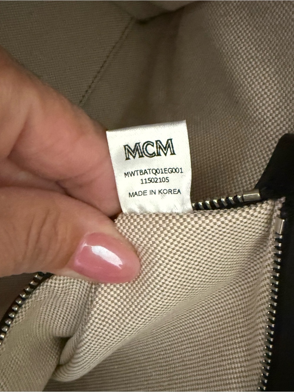 MCM Large Logo Monogram Tote in Gray and Black - Picture 12 of 16